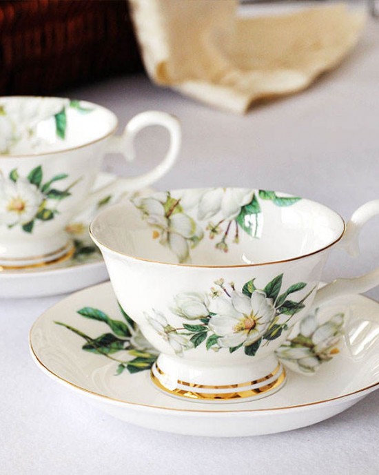 Wholesale Turkish Nordic Porcelain European Luxury 220ml Rose Flower Fine Bone China Coffee Tea Cup and Saucer Set Wholesale Turkish Nordic Porcelain European Luxury 220ml Rose Flower Fine Bone China Coffee Tea Cup and Saucer Set