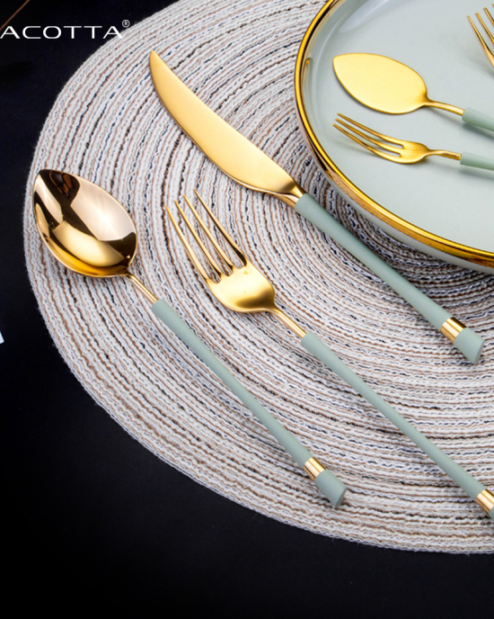 High quality cutery set Western style food tableware Dinner service gold tea spoon fashion spoon knives and forks High quality cutery set Western style food tableware Dinner service gold tea spoon fashion spoon knives and forks